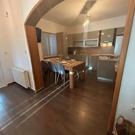 Julia - Two Bedroom 6
