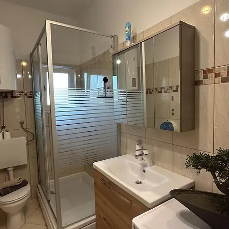 Julia - Two Bedroom 6 Lägenhet